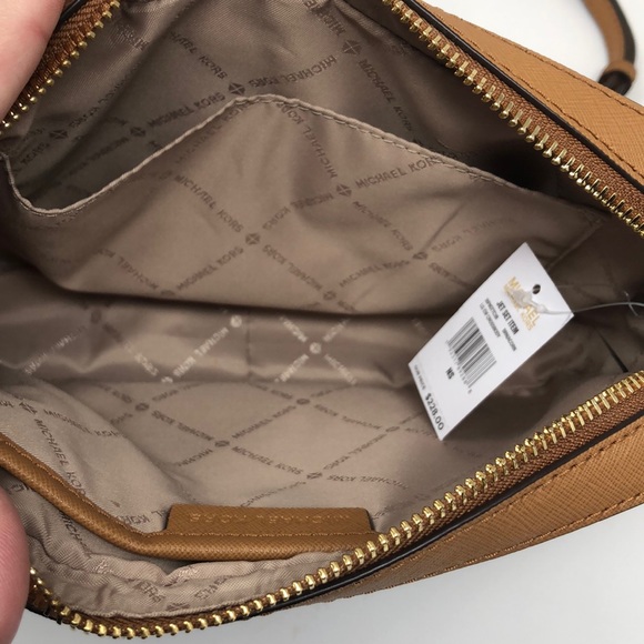 NWT Michael Kors Jet Set item crossbody - Picture 4 of 4